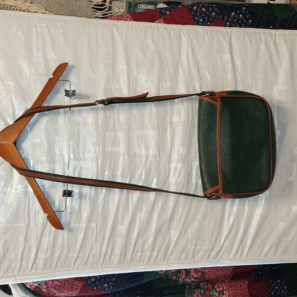 Dooney & Bourke All-Weather green/tan leather shoulder bag - Picture 9 of 14